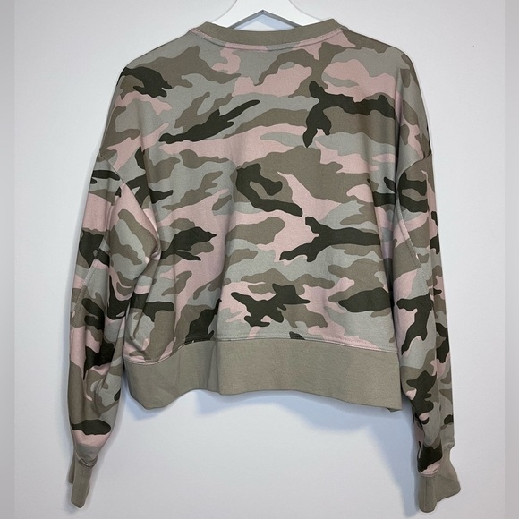 Nike | Dri-Fit Camo Training Crewneck - Picture 7 of 9